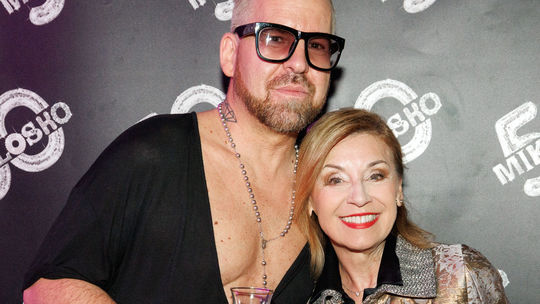 Dizajnér Fero Mikloško a moderátorka Alena...