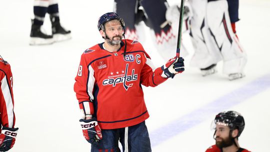 Ovečkin má o svojej budúcnosti v NHL jasno. S rodinkou sa presunuli do Ruska, jeho manželka rozptýlila všetky pochybnosti