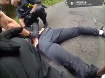 napadnutie, policia