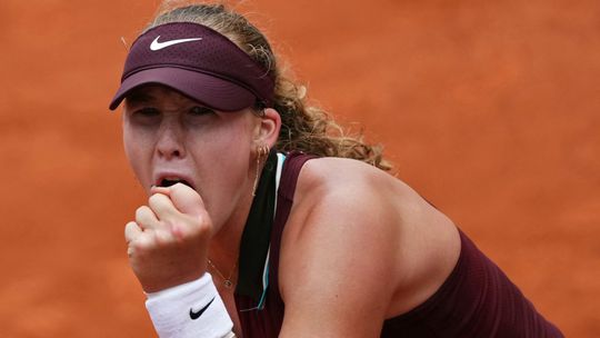 Ruský tínedžerský zázrak je už vo štvrťfinále. Andrejevová predviedla v Paríži skvelý obrat
