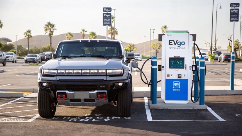 GM EVgo fast charging