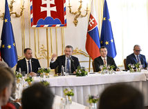 Pellegrini ministri Okrúhly stôl