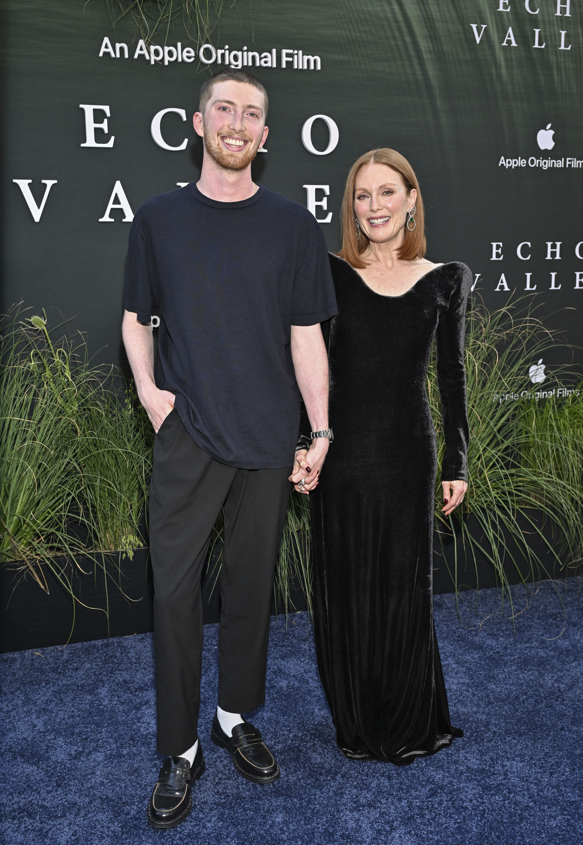 Julianne Moore, Caleb Freundlich