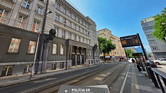 Do budovy krajského riaditeľstva v Bratislave prišiel ozbrojený muž