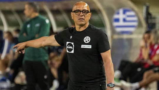 Calzonovi proti Grékom nevyšla nová taktika: Nemáme hráčov, krajných obrancov, chýbal Lobotka