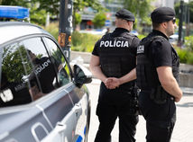 polícia autá policajt