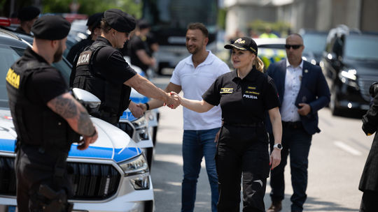 Telové kamery s AI aj nové autá. Na futbalové majstrovstvá dohliadnu tiež zahraniční policajti