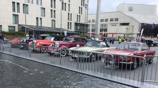 Historické vozidlá.