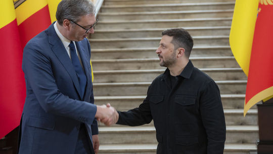 Vučič ponúka EÚ srbské vojenské produkty a nemá námietky, ak pôjdu na Ukrajinu