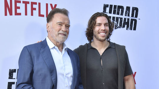 Arnold Schwarzenegger a jeho syn Joseph Baena...