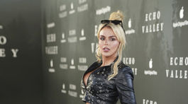 Na premiére sa objavila aj speváčka Tallia Storm.