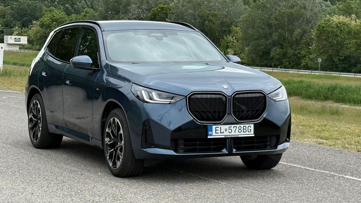 BMW X3 má kolmejšiu a vyššiu masku a k tomu...