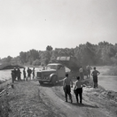 Číčov, sypanie štrku, 1965