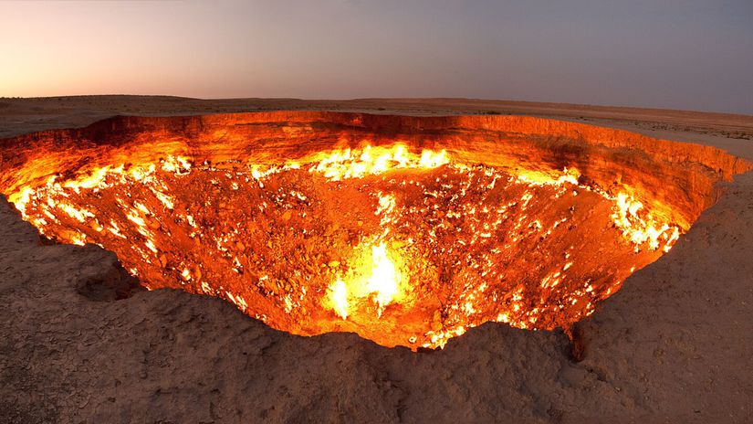 Darvasa gas crater panorama