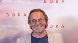 Herec Jozef Vajda na premiére seriálu Bora. 