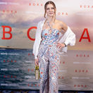 Herečka Monika Szabo na premiére seriálu Bora. 