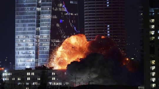 Irán v piatok večer spustil masívny útok na...