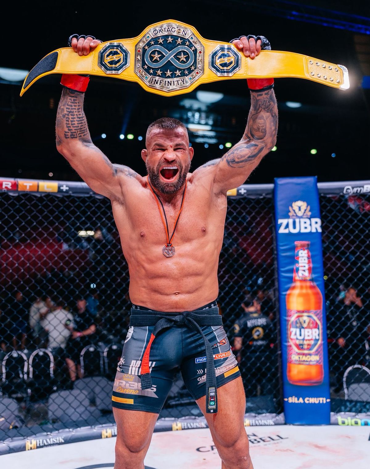 Vémola Champ