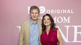Herec Liam Neeson a Trish Adlesic.
