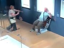 „Idiot“ na dovolenke: Turista sa posadil na...