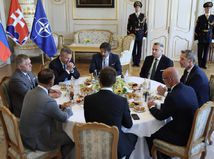 okrúhly stôl, pellegrini, nato, zbrojenie