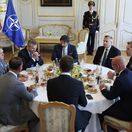 okrúhly stôl, pellegrini, nato, zbrojenie