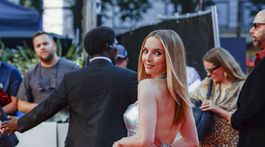 Herečka Jodie Comer v kreácii Prada na premiére filmu 28 rokov neskôr. 