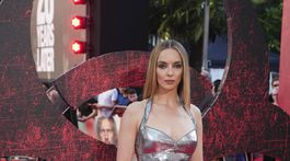 Jodie Comer v kreácii Prada