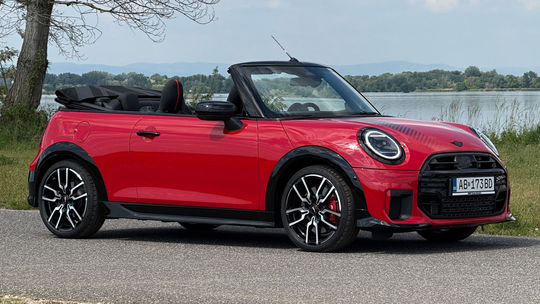 MINI JCW Convertible (2025)