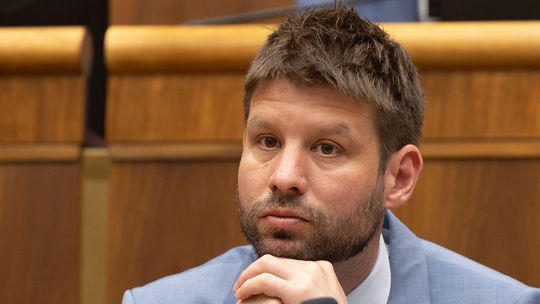 Gabriel Šípoš: Pri Šimečkovcoch a Projekte Fórum by mali platiť rovnaké pravidlá ako pre politikov
