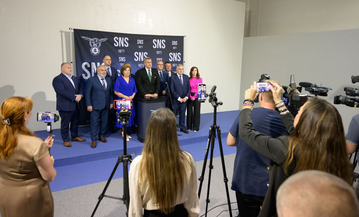 Na snímke tlačová konferencia Slovenskej...