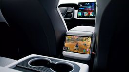 Tesla Model S 6