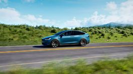 Tesla Model X 2