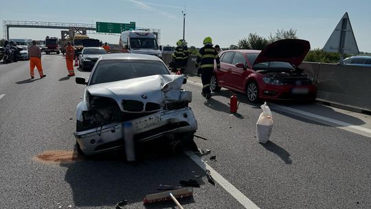 Dvojhodinové zdržanie. Pred Bratislavou sa stala hromadná nehoda