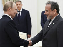 ONLINE: Izrael oznámil opätovný útok na zariadenie Fordó. Putin prijal šéfa iránskej diplomacie a vyjadril sa k útokom na Irán