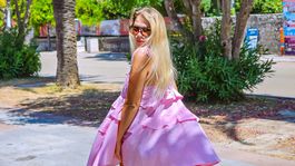 Pastelové farby a široké šaty