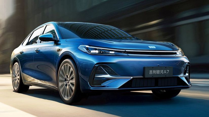 Geely Galaxy A7: Čínsky ‘Superb‘ má dojazd až 2 100 km. A stojí bagateľ  - Novinky - Auto - Pravda
