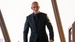 Herec Nicholas Hoult ako Lex Luthor na zábere z...
