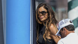 Lauren Sanchez sa vydáva za Jeffa Bezosa. Na...