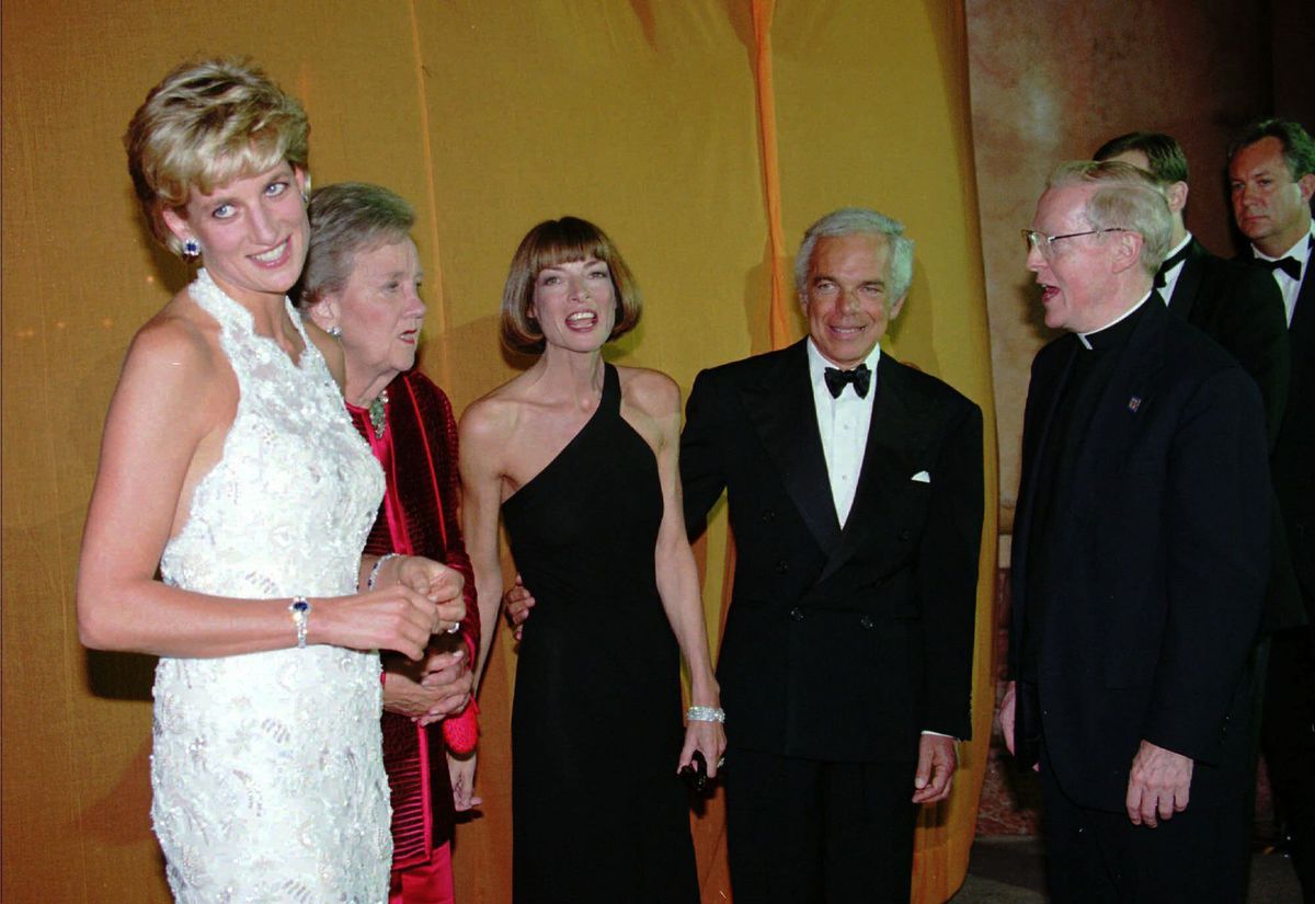 Záber z roku 1996: Princezná Diana (vľavo) v...
