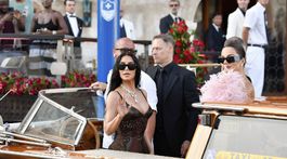 Kim Kardashian (vľavo) a Khloé Kardashian