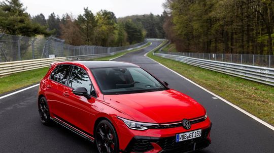 Volkswagen Golf GTI Edition 50