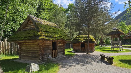 Stredoveká dedina - Paseka.