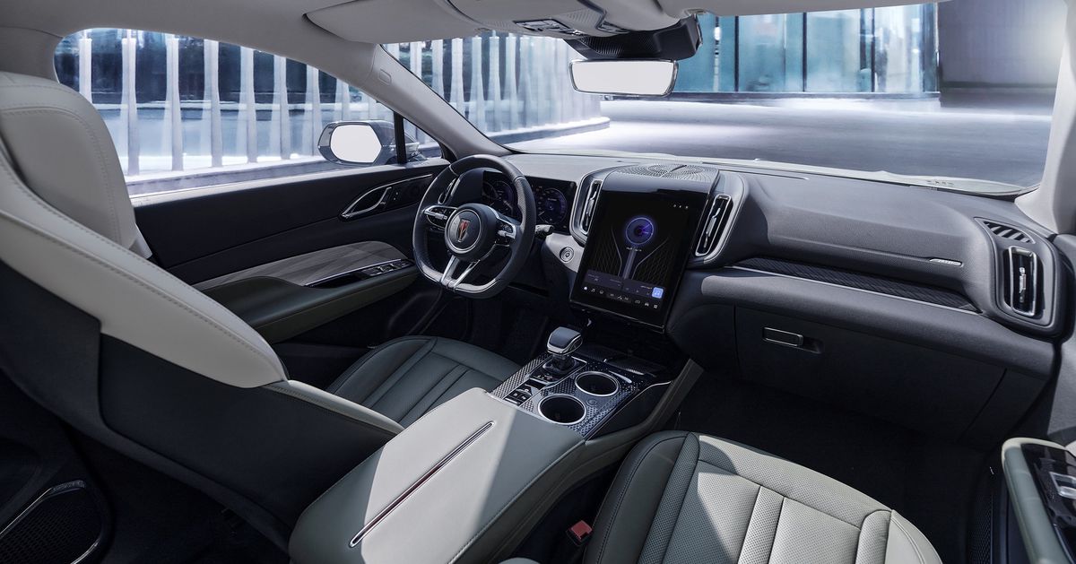 Hongqi HS3 - interiér