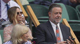 Herec Russell Crowe a jeho partnerka Britney Theriot.