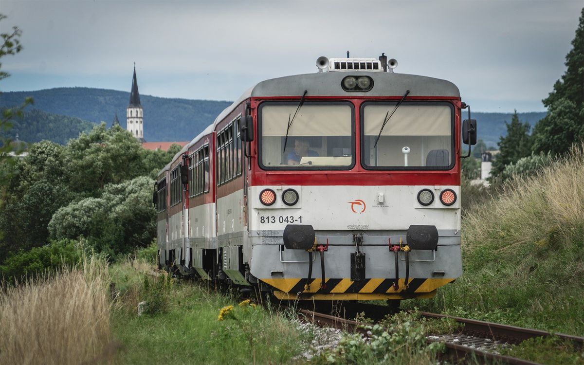 ZSSK zabezpeci 42 spojeni na linke Spisska Nova...