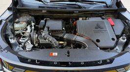 Mitsubishi Outlander PHEV 2.4 (2025)