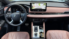 Mitsubishi Outlander PHEV 2.4 (2025)