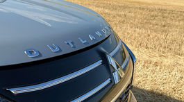 Mitsubishi Outlander PHEV 2.4 (2025)