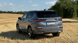 Mitsubishi Outlander PHEV 2.4 (2025)